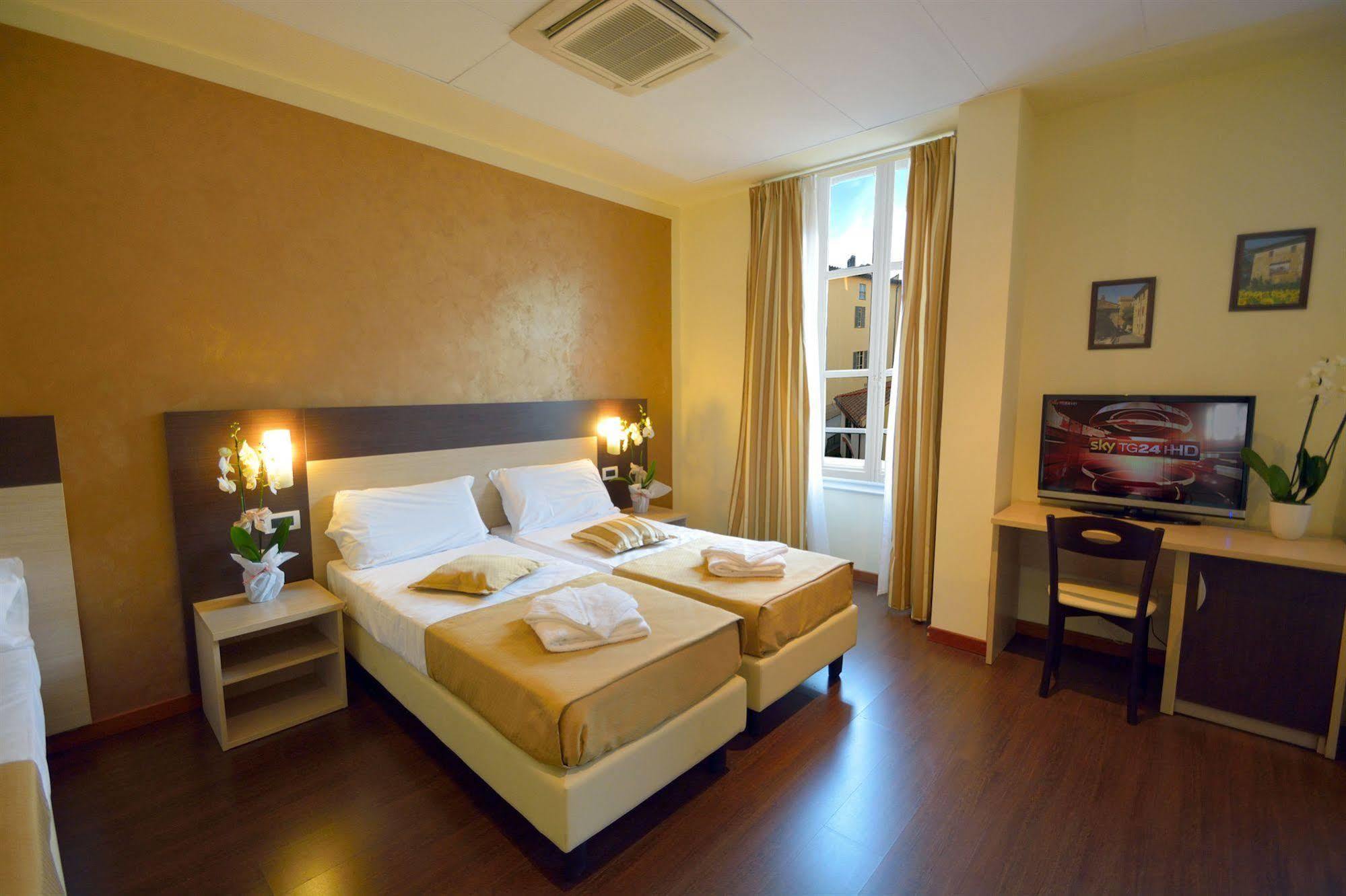フィレンツェ B＆B マルボ フローレンス Bed & Breakfast エクステリア 写真